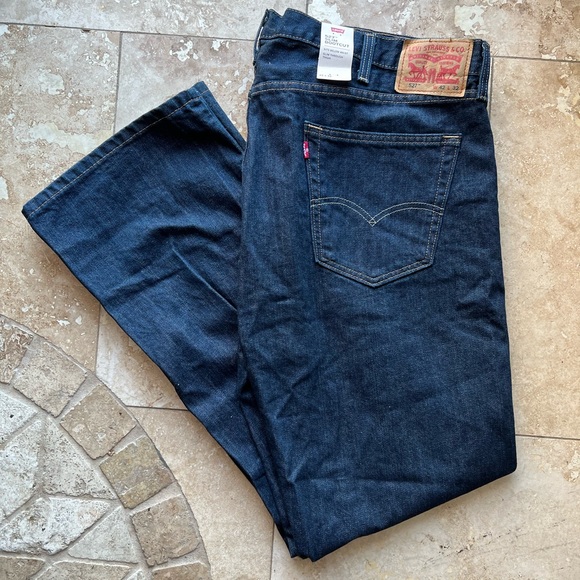 Men’s Levi Jeans - Picture 2 of 4